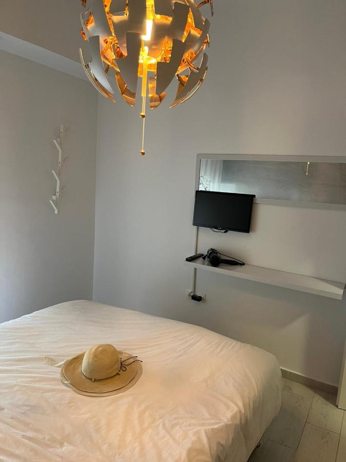 Holiday Apartment Glyfada أثينا المظهر الخارجي الصورة